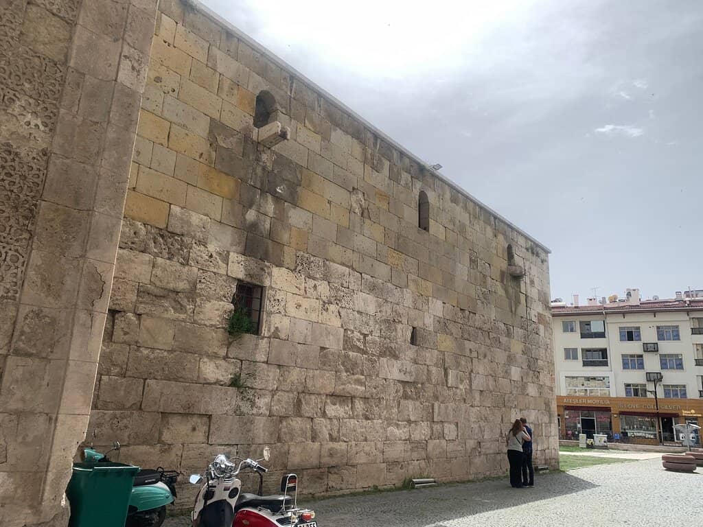 I. İzzettin Keykavus Tomb