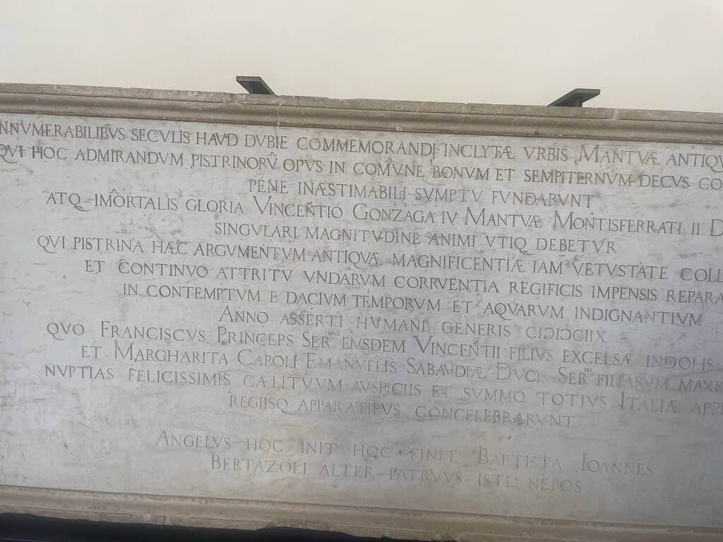 Roman-Greek Mixed Style