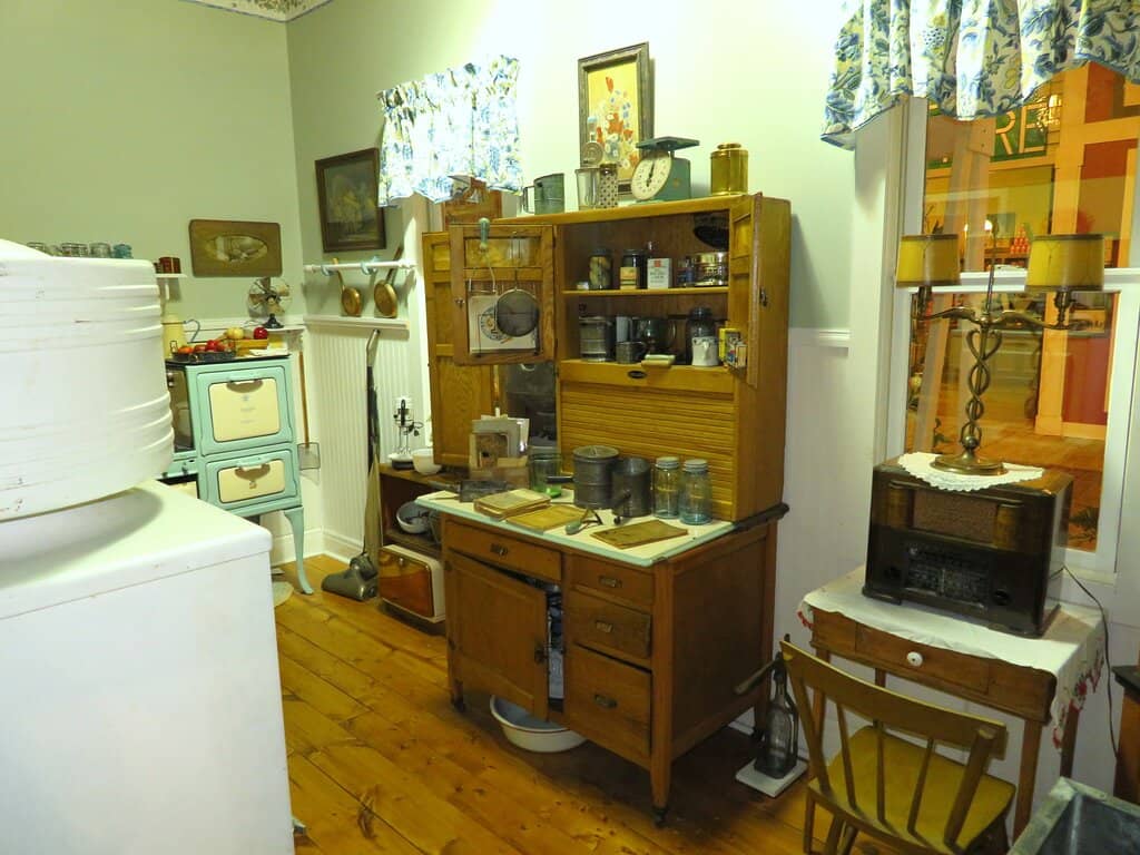 Turn-of-the-Century Streetscape