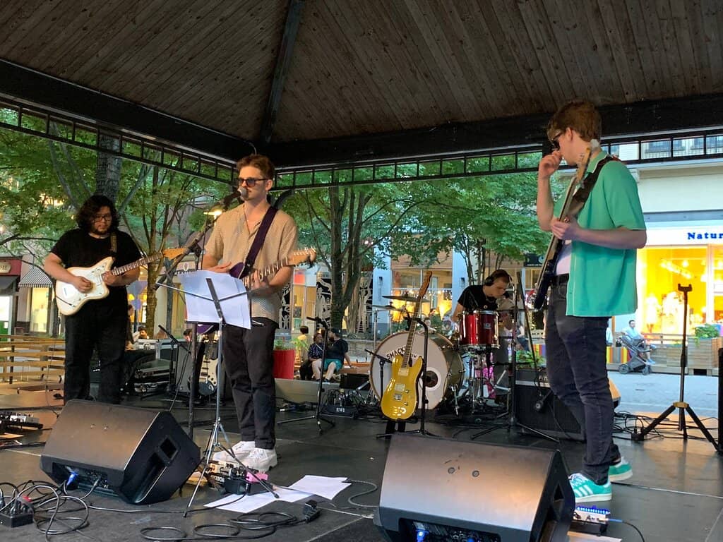 Diverse Dining Scene