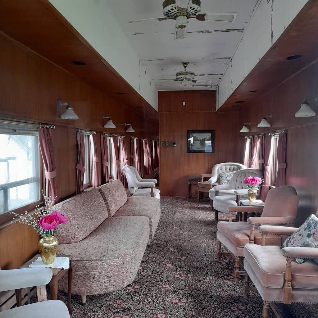 Vintage Railcars & Locomotives