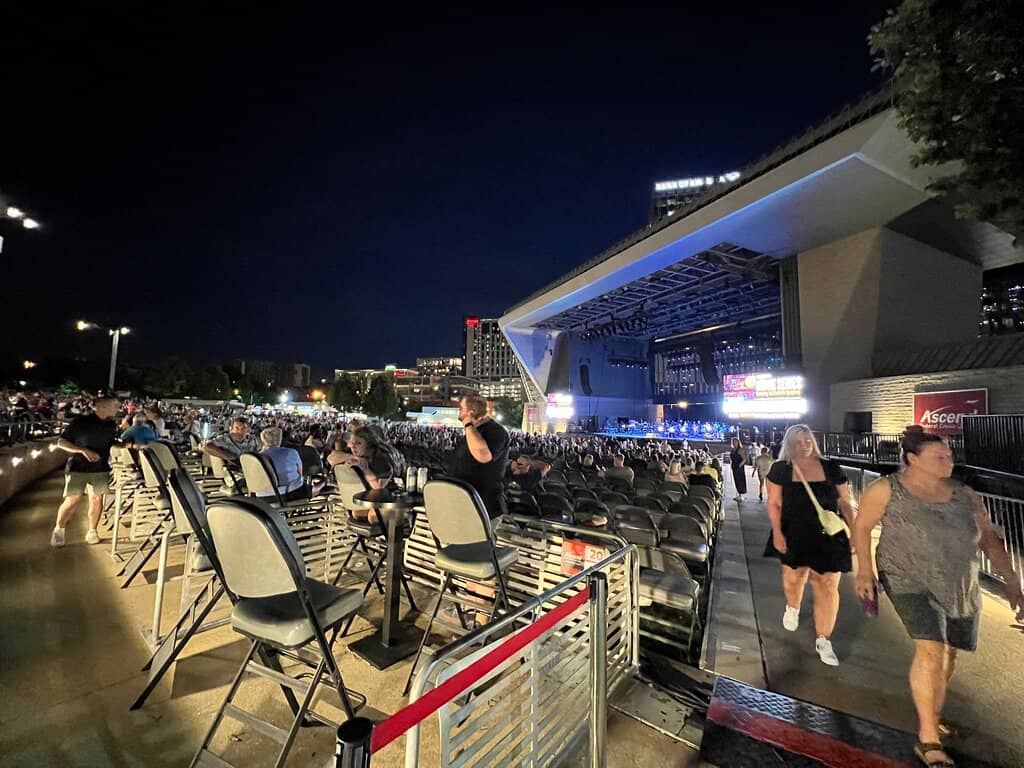 Intimate Outdoor Ambiance