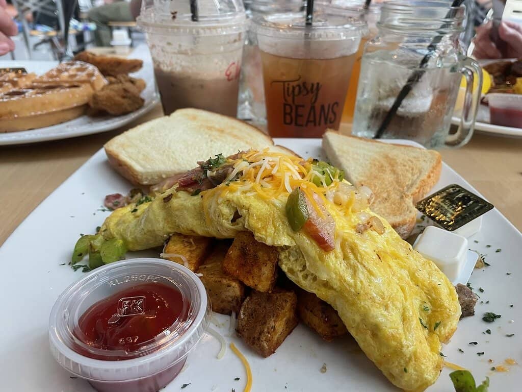 Vibrant Brunch Experience