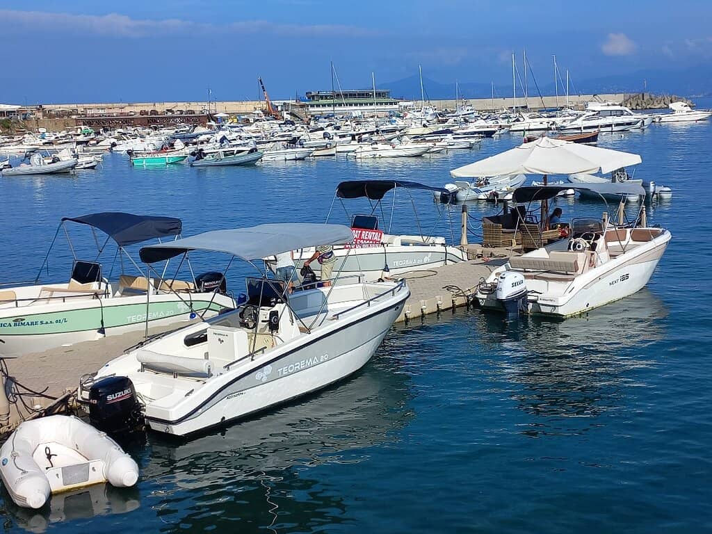 Baia del Silenzio Charm