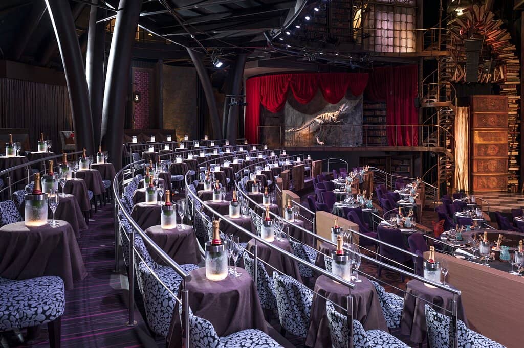 Trampo Wall Acrobats