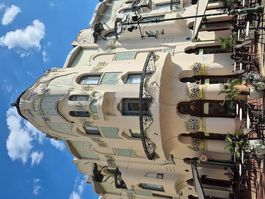 Rotating Art Exhibitions