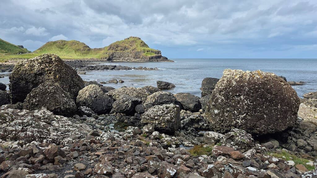 Secret Beach & Caves