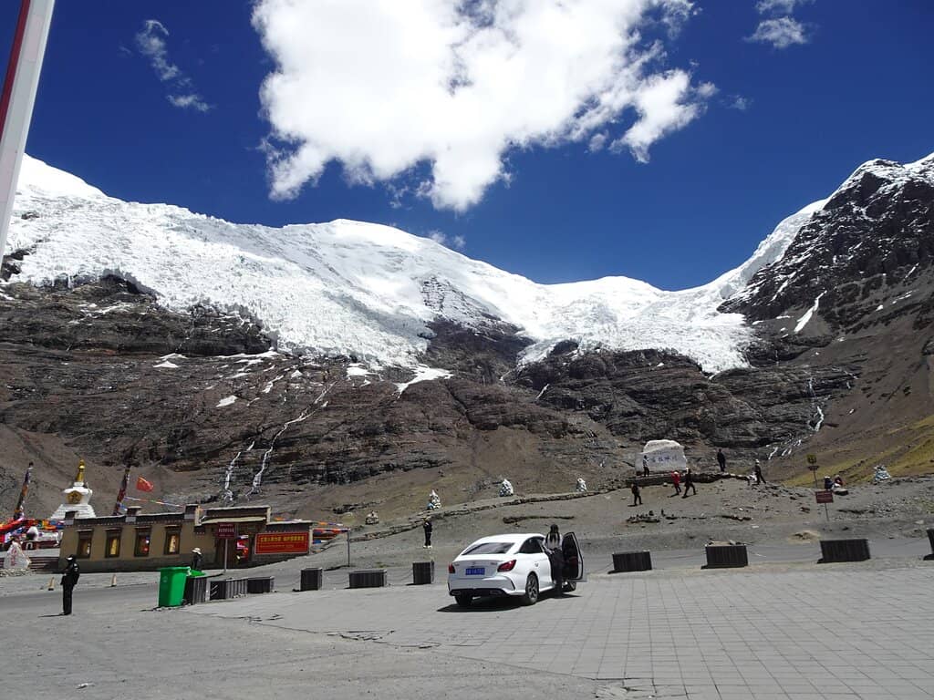Roadside Stupa & Viewing Platforms
