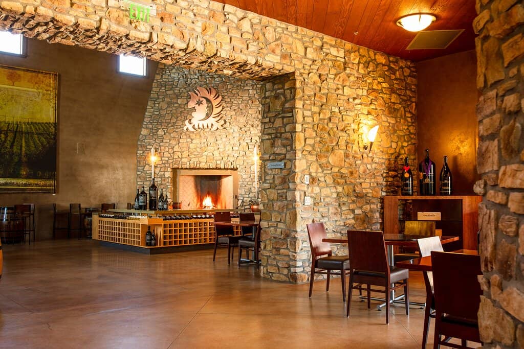 Estate Wines & Tasting Room
