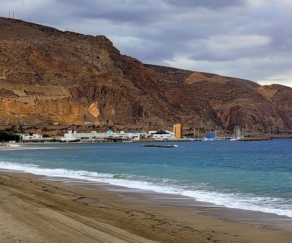 Pleasure Yacht Views