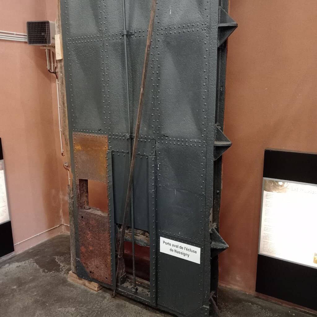 Boatmen and Family Life Exhibits