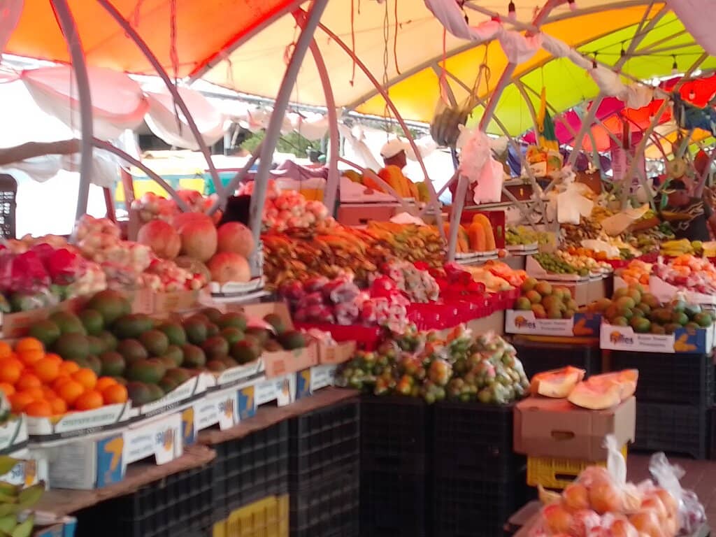 Local Crafts & Souvenirs