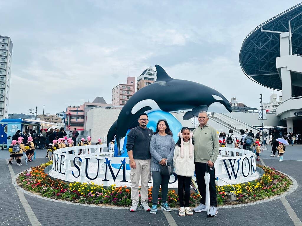 Manta Ray Touch Tank