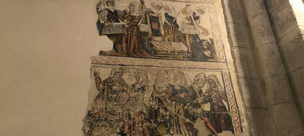 Impressive Façade and Rose Window