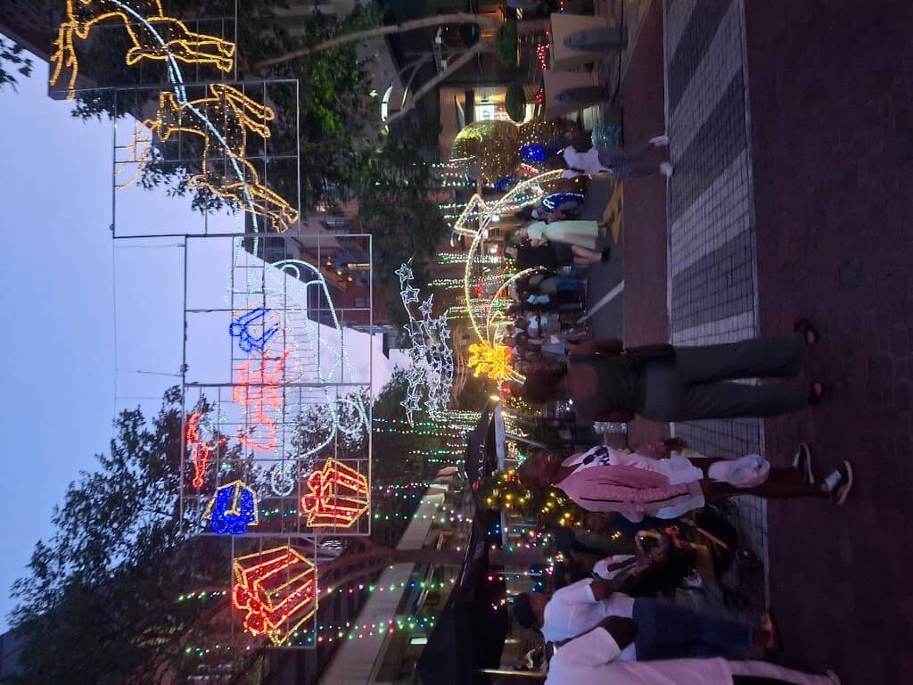 Melrose Arch's Pedestrian Precinct