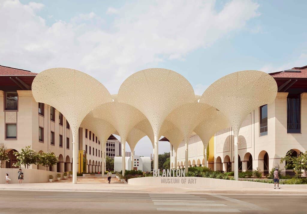 Ellsworth Kelly Building