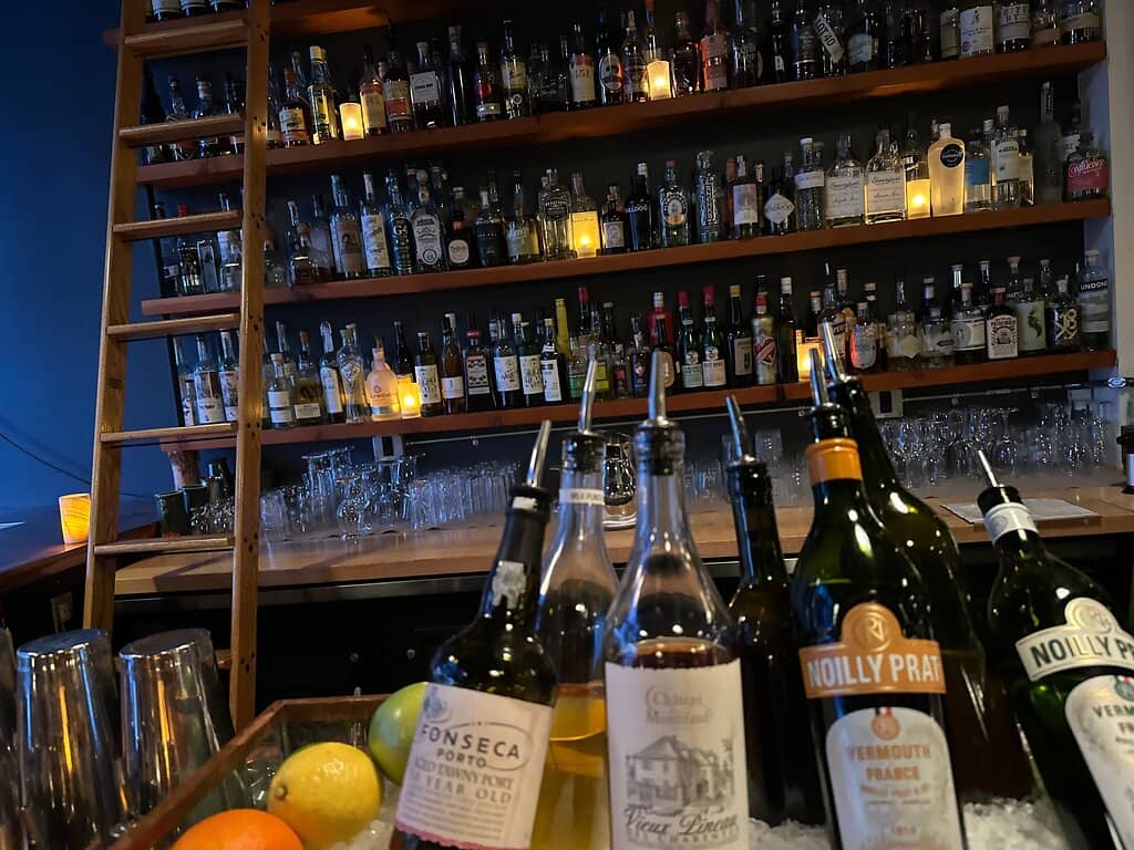 Cozy & Rustic Ambiance