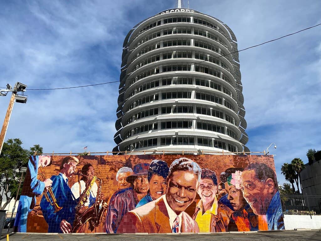 Hollywood Morse Code Light