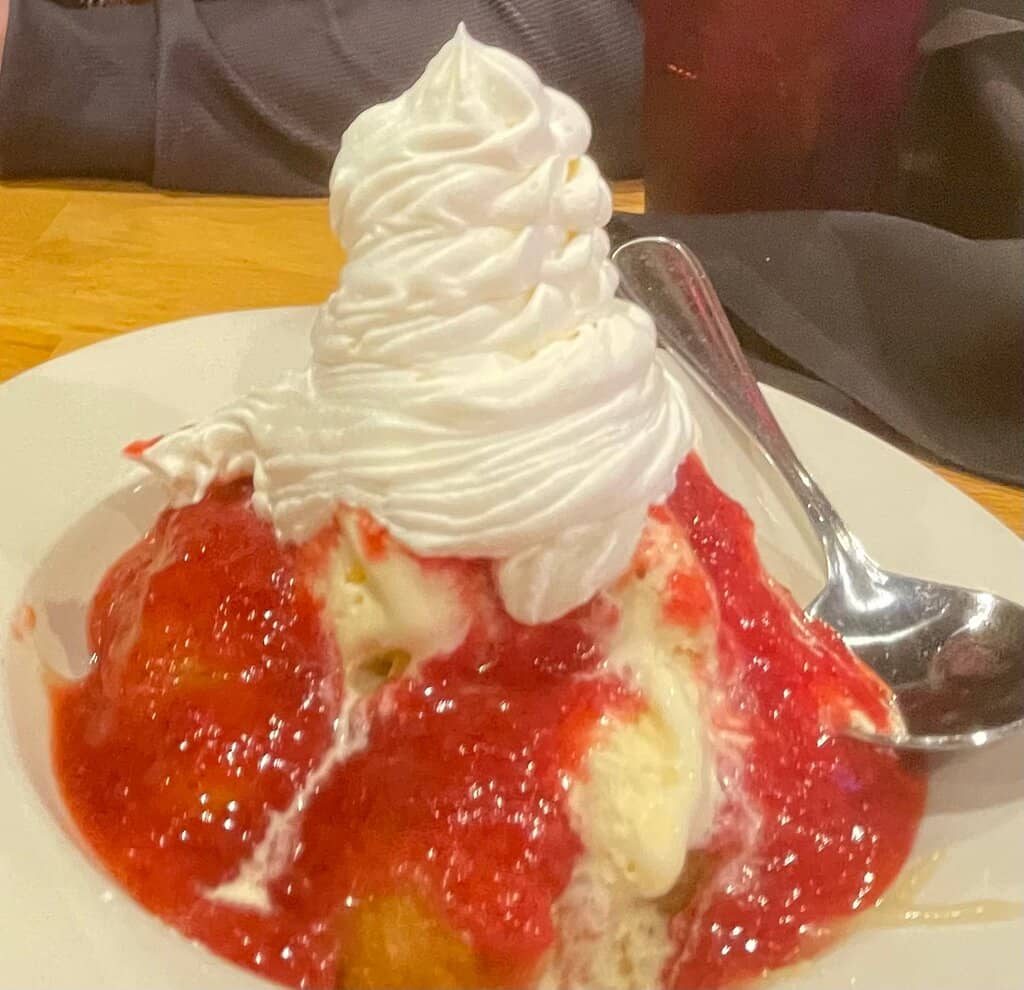 Waterfront Dining Ambiance