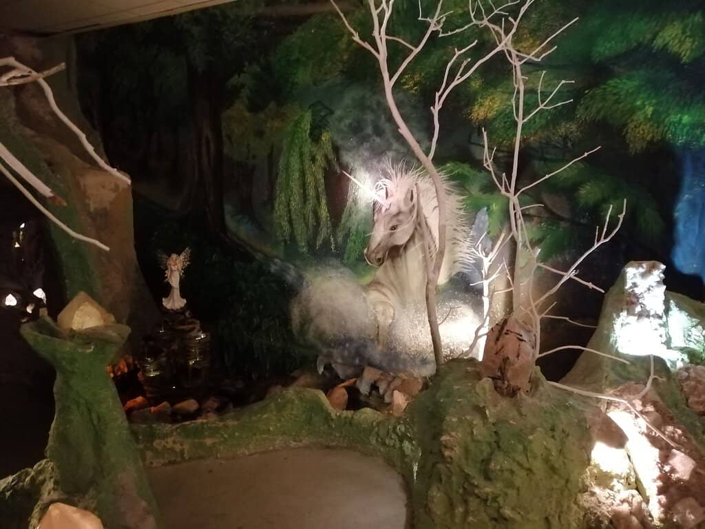 Jewelry and Mineral Shop