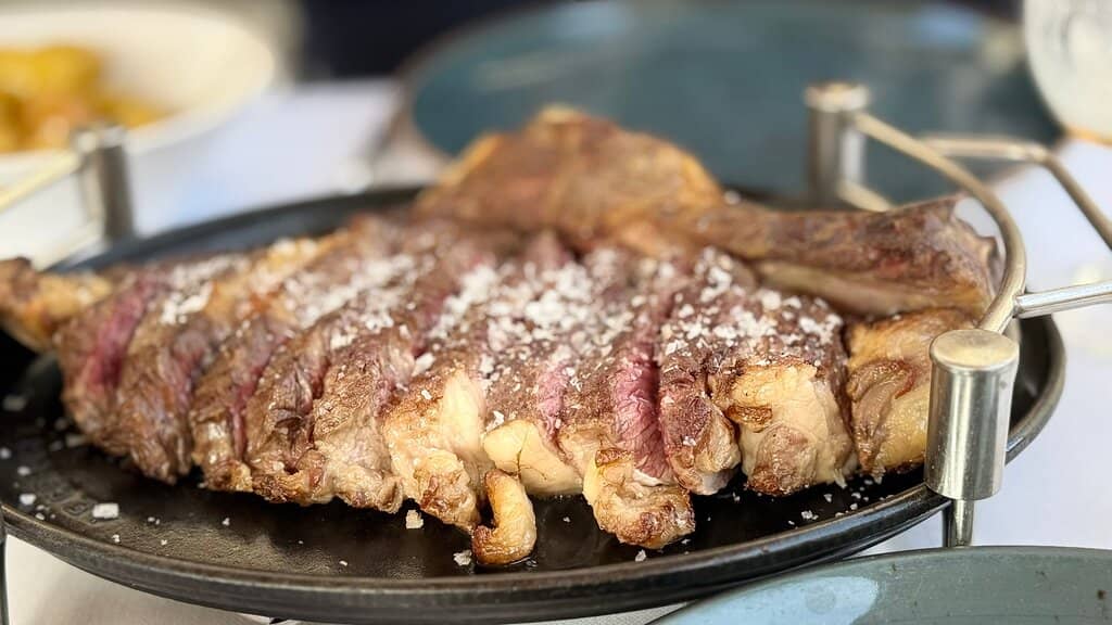 Charming Vaulted Atmosphere