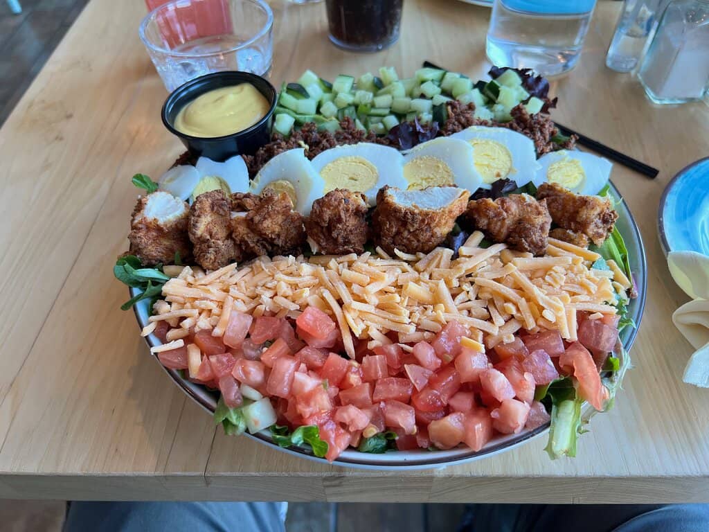 Vibrant Beachy Ambiance