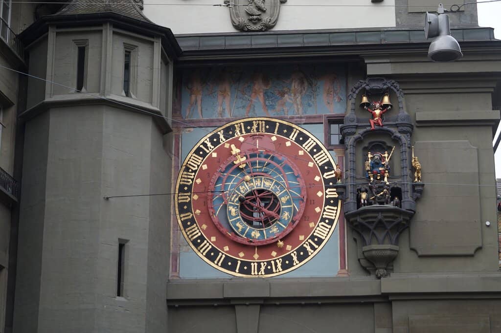 Hourly Mechanical Show