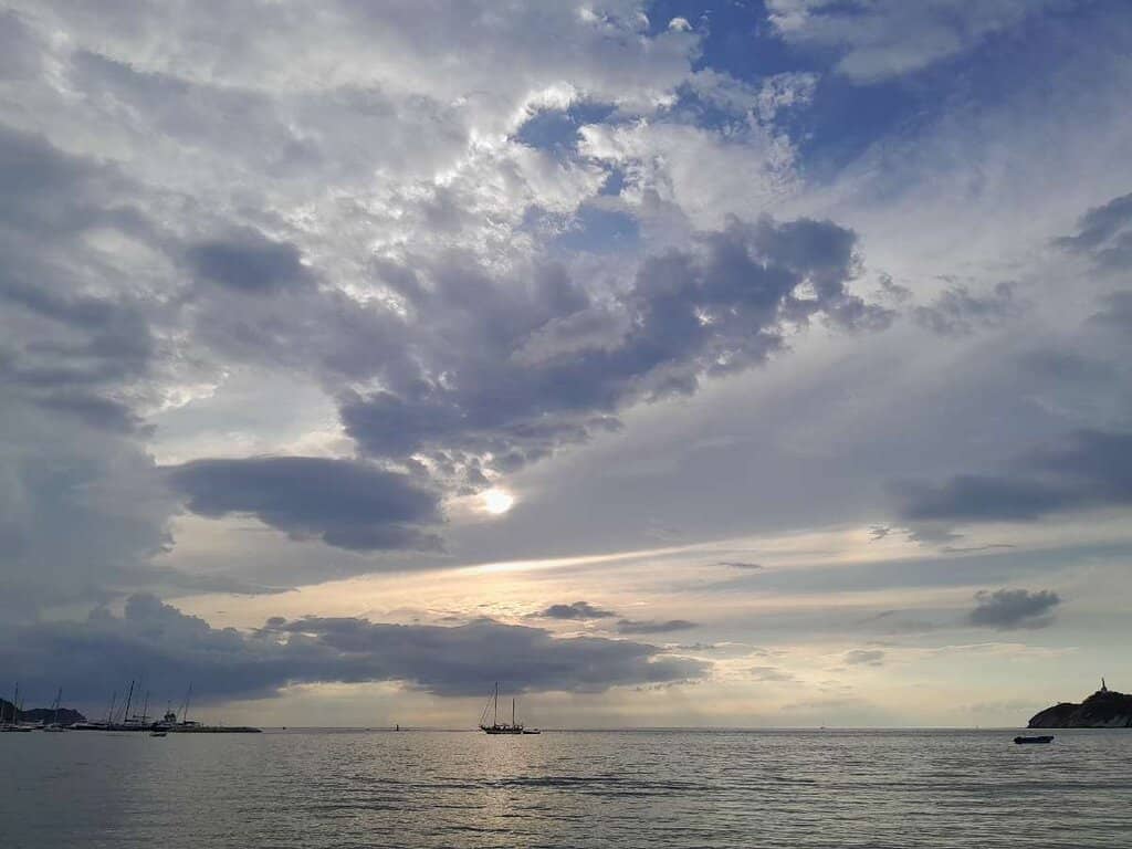 Faded Grandeur Architecture