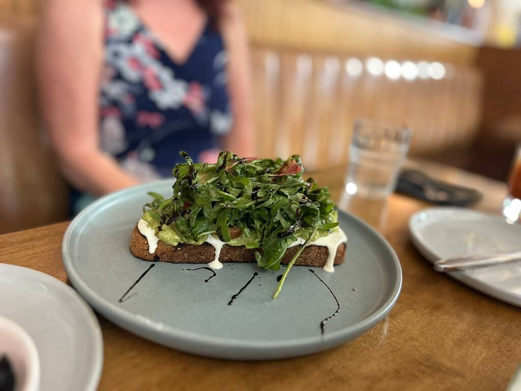 Chic and Artistic Atmosphere