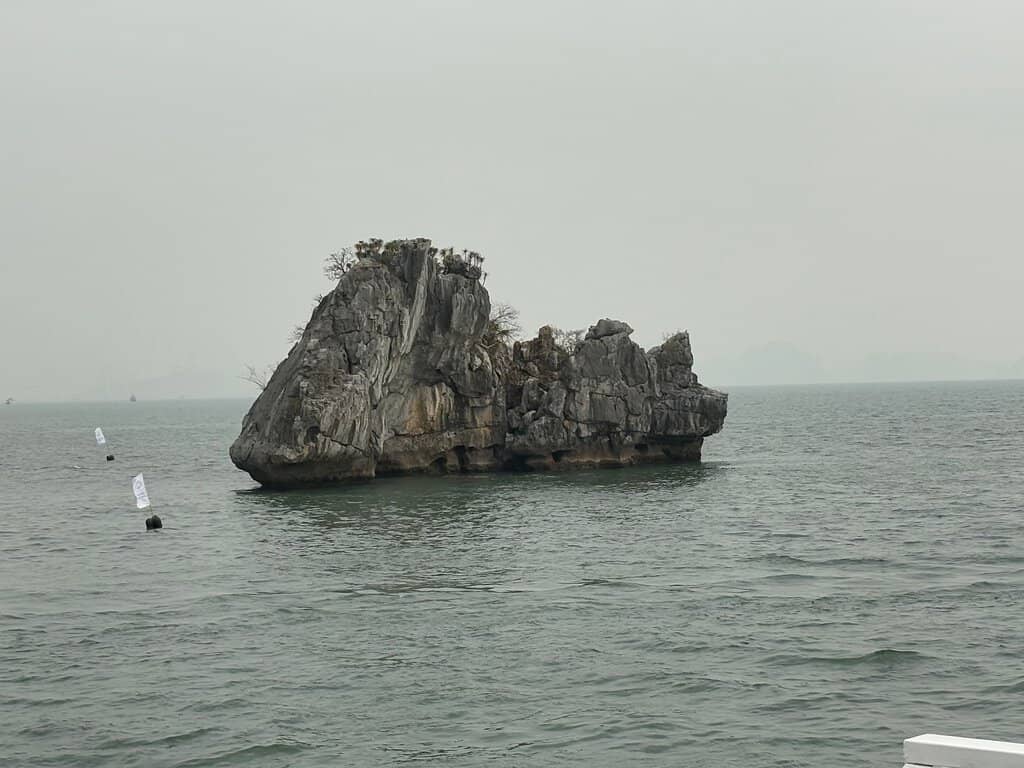 The Fighting Cocks Islet