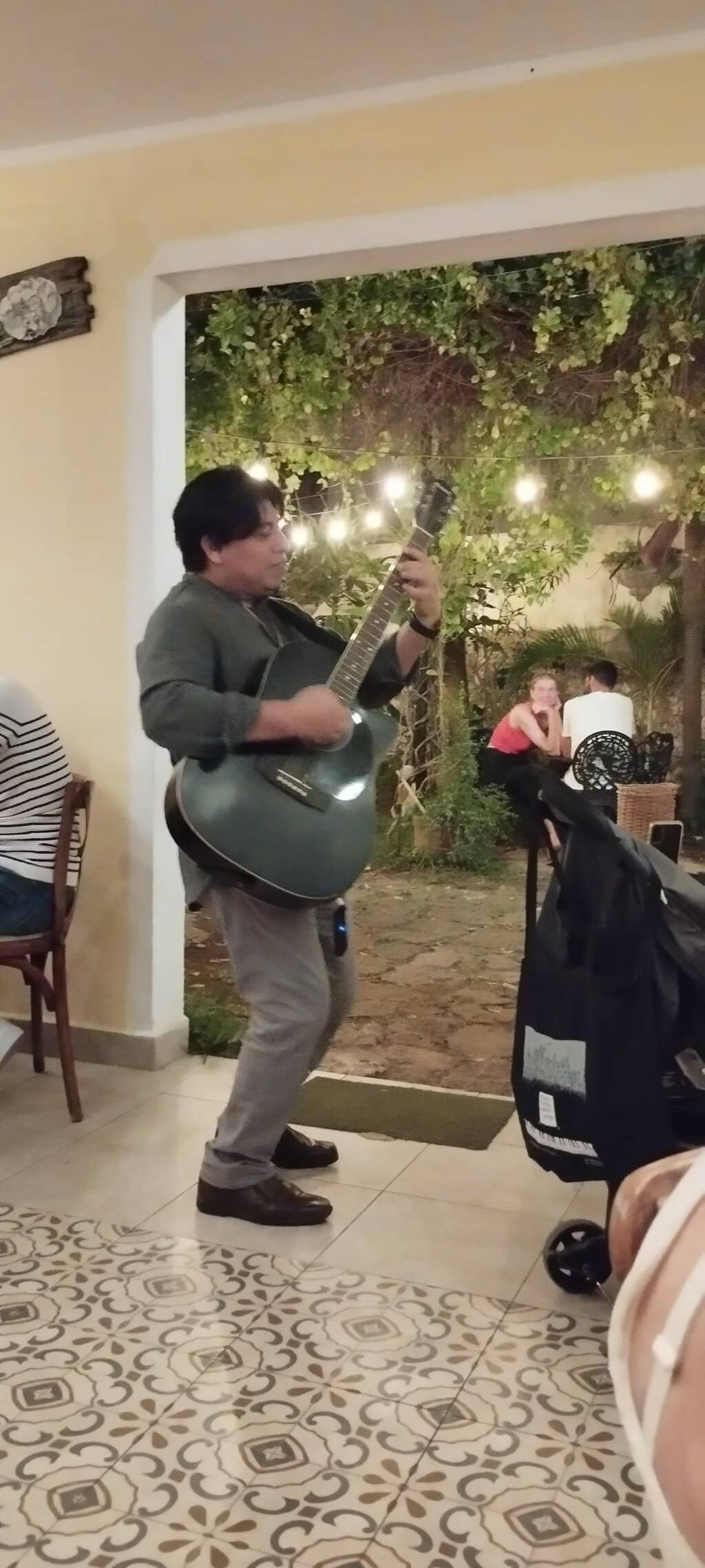 Cozy Atmosphere with Live Music