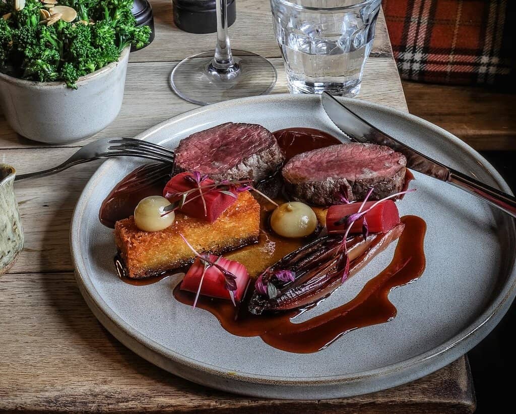 Chateaubriand to Share