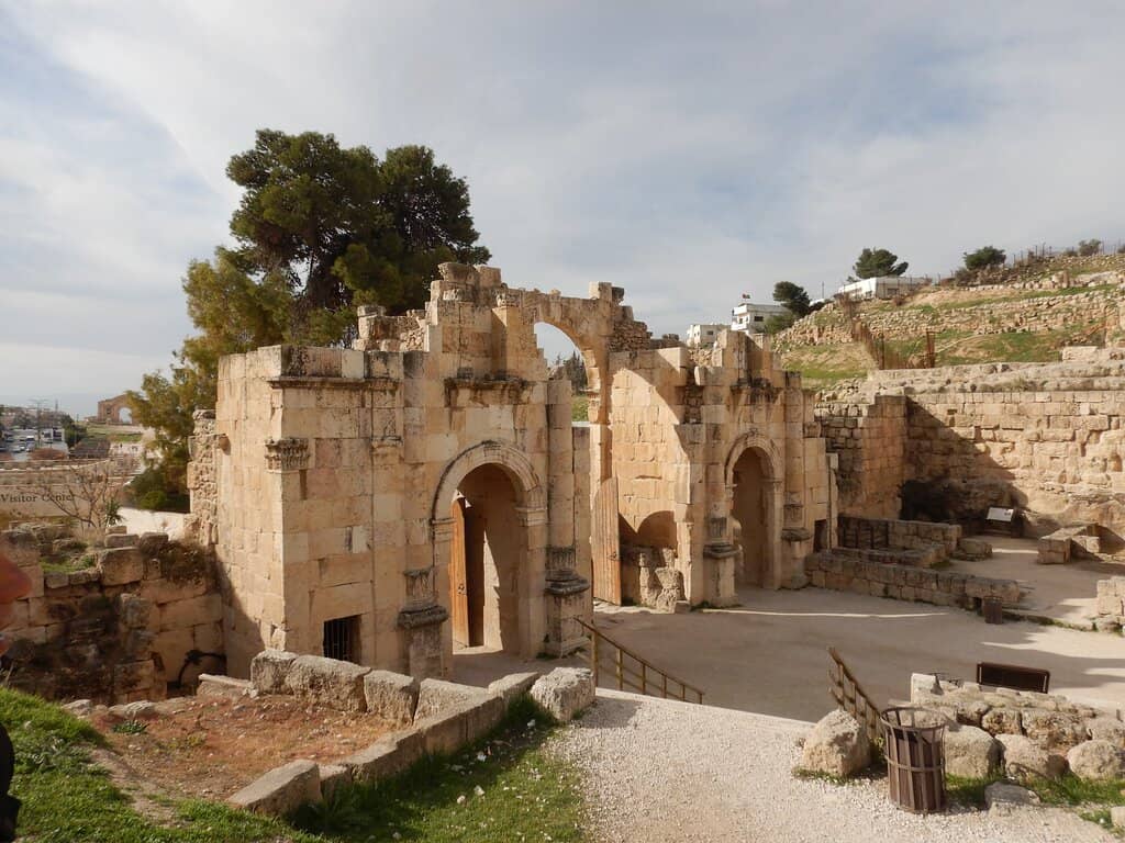 Cultural Artifacts & Jewelry