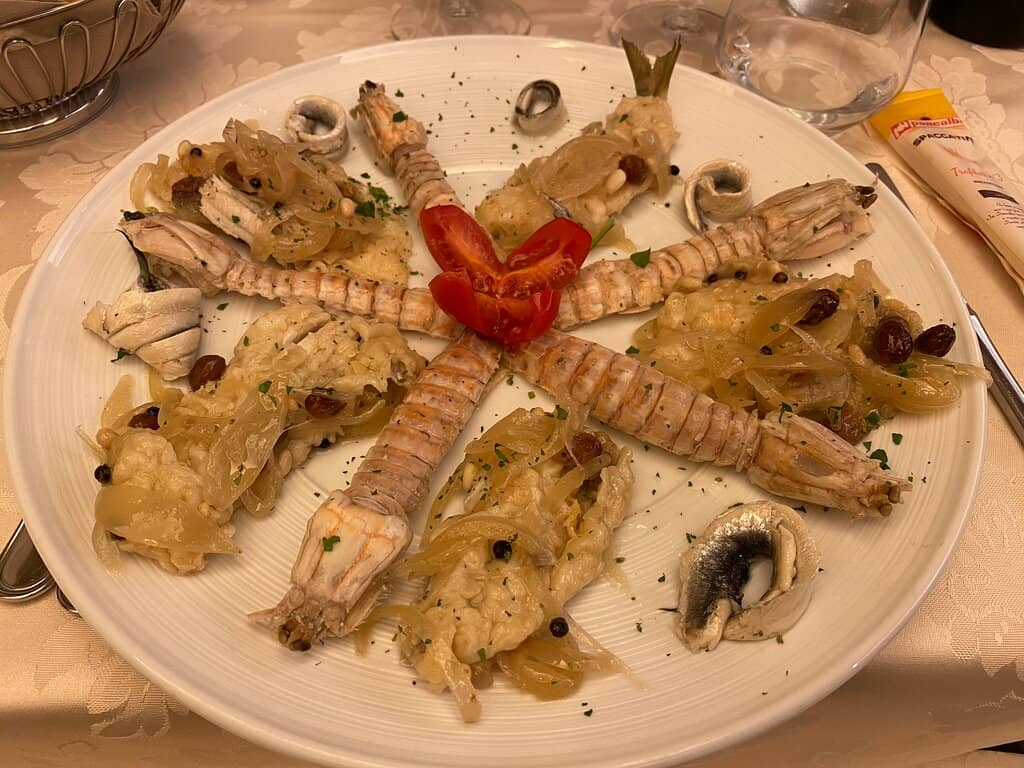 Elegant Dining Ambiance