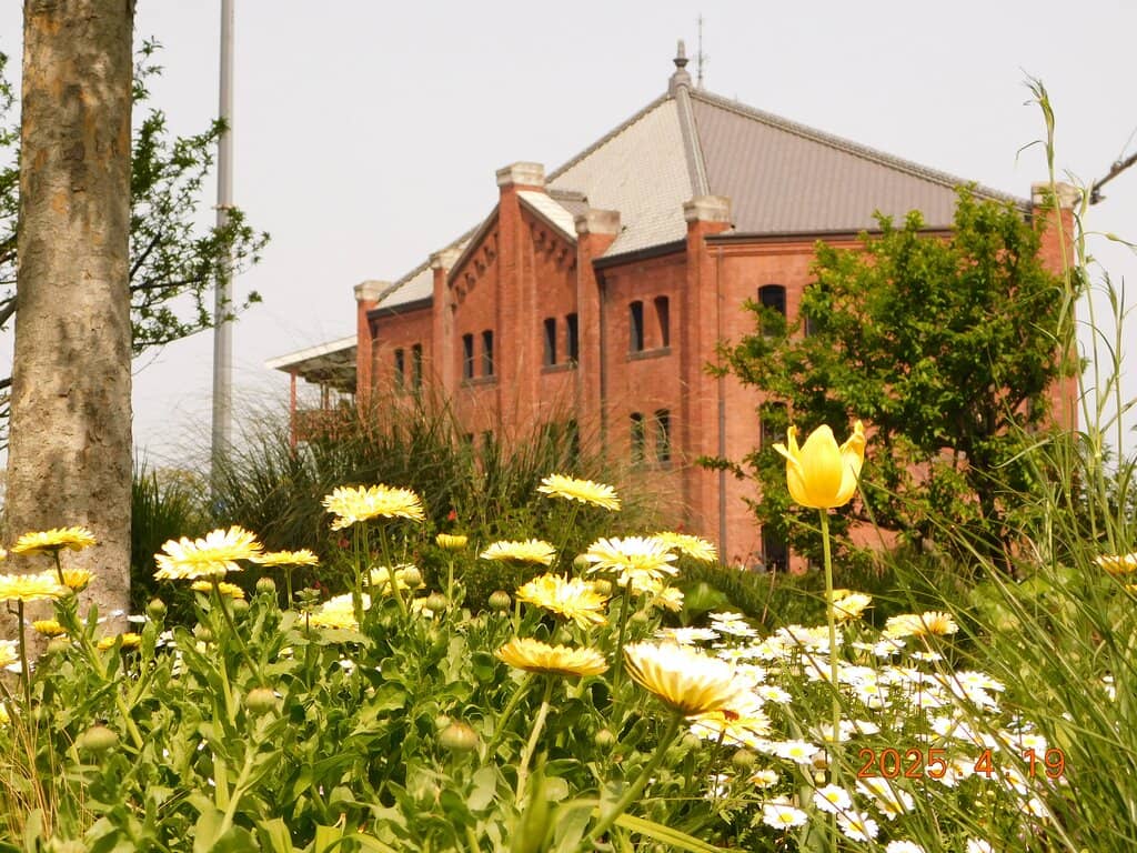 Red Brick Warehouse Walk