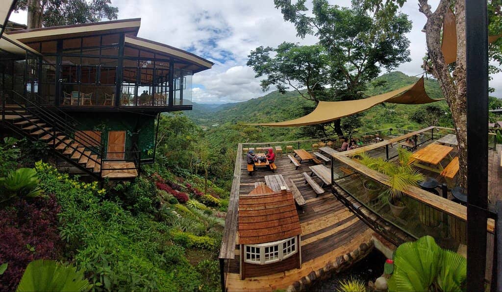 Unique Treehouse Ambiance