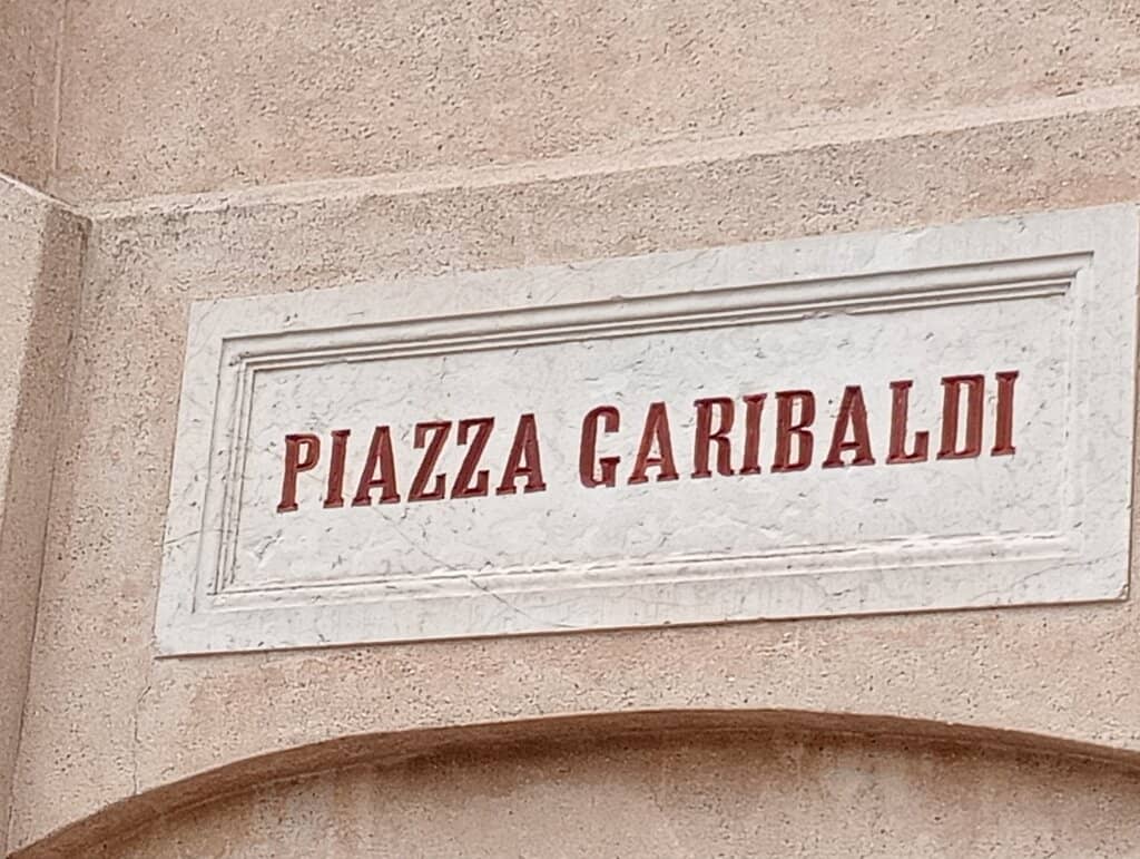 Pisa's Piazza Garibaldi
