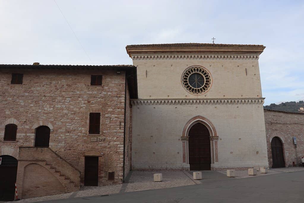 Midday Bell Ringing & Choir