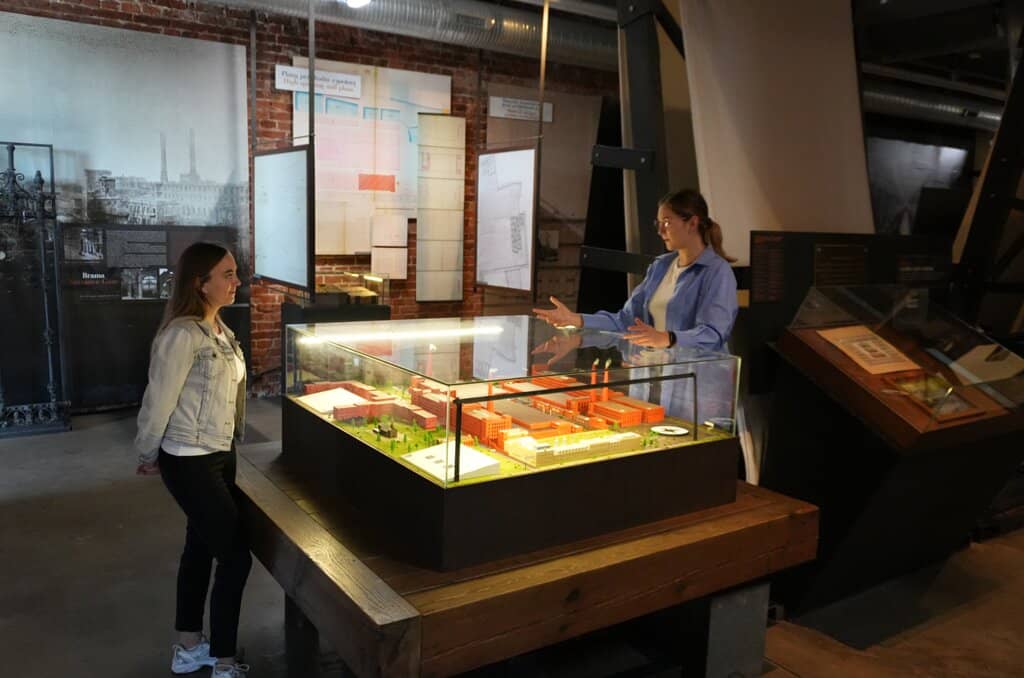 Working Machinery Demonstrations