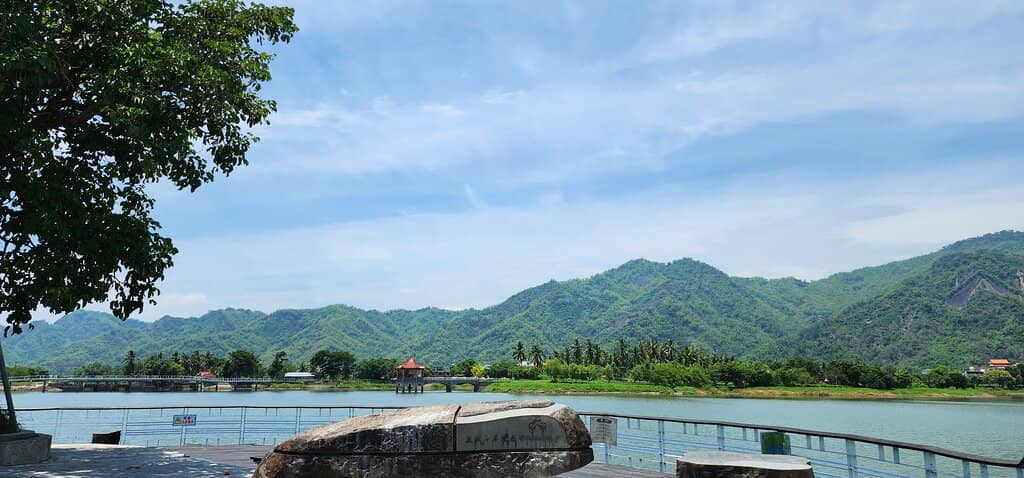 Meinong Lake