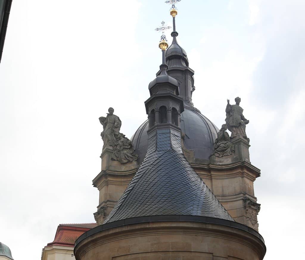 Intricate Sculptures & Architecture