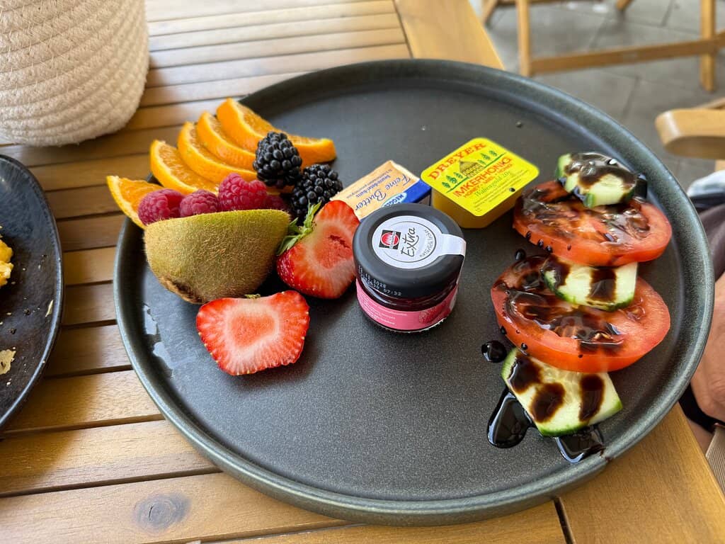 Cozy Ambiance with Natural Light