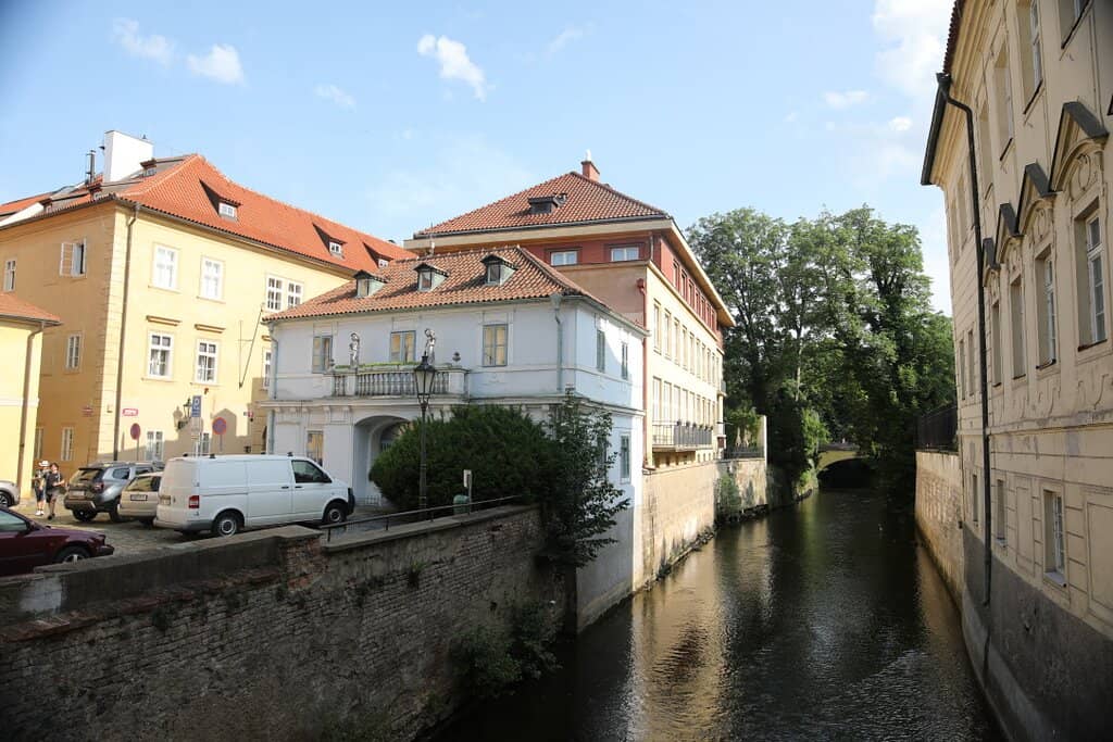 Scenic Waterfront Cycling