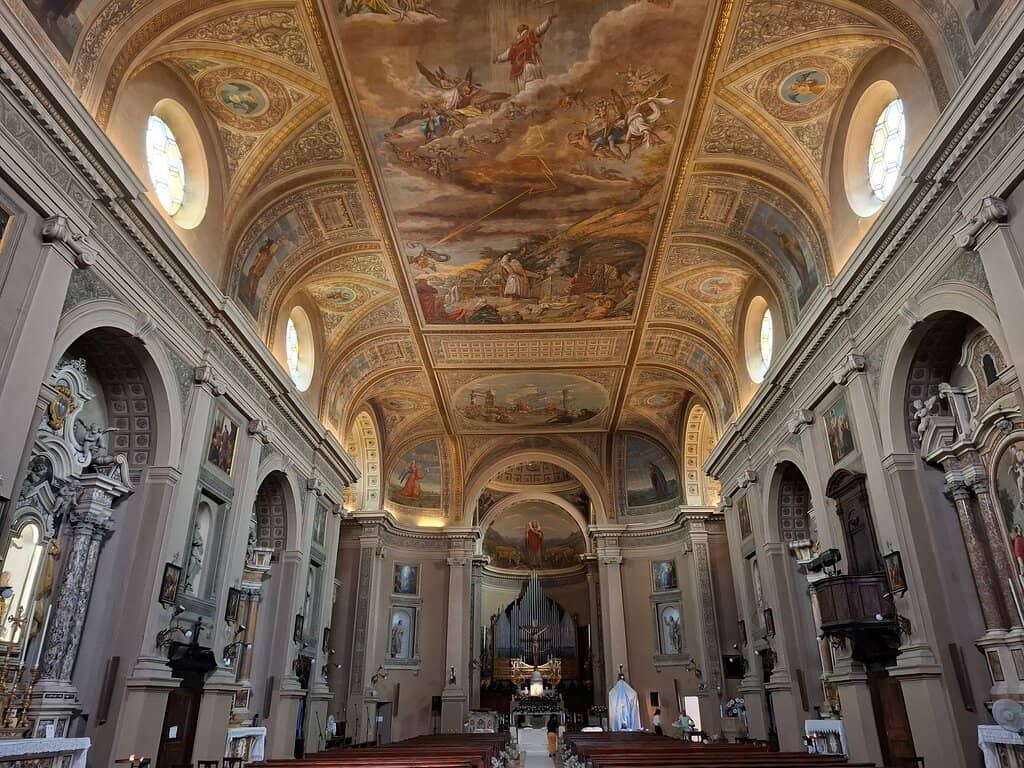 Spectacular Ceiling