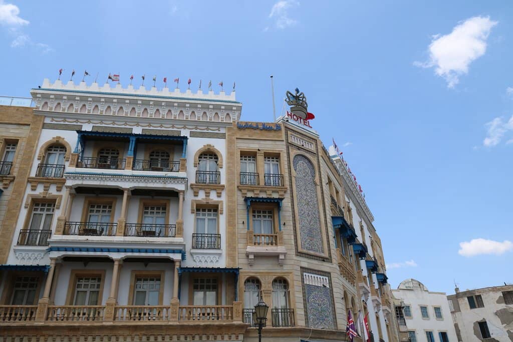 Vibrant Cafes and Restaurants