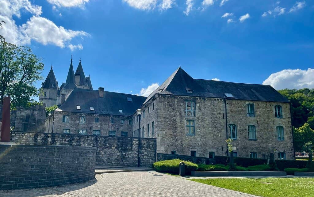 Homalius Rock (Anticline)