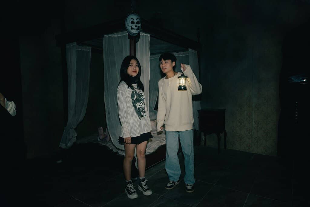 Aquarium & Dolphin Shows