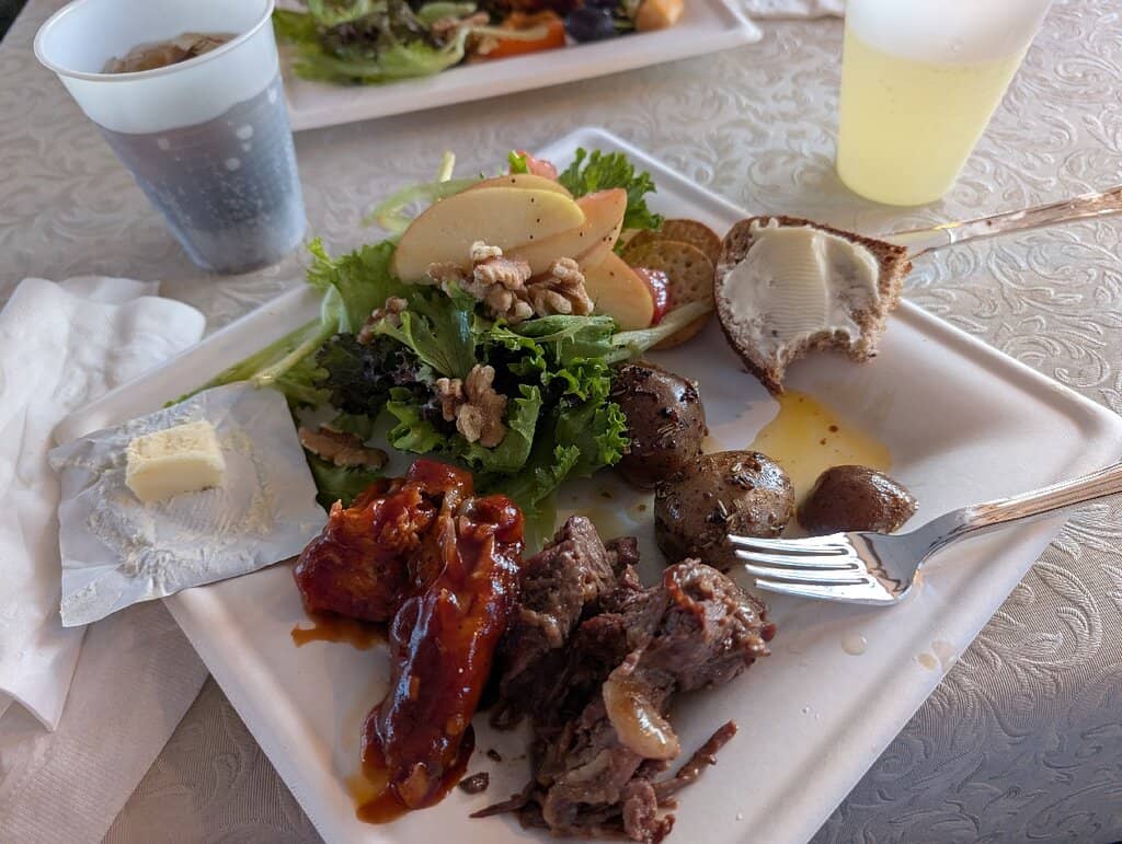 Live Music & Ambiance