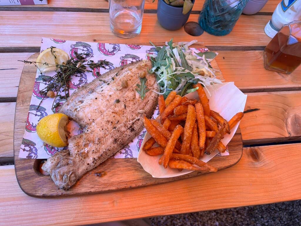 Casual Beachfront Ambiance