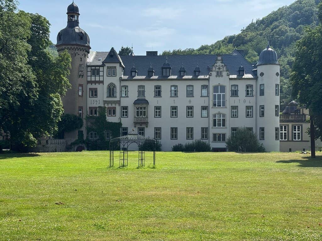 Charming Gardens and Exterior